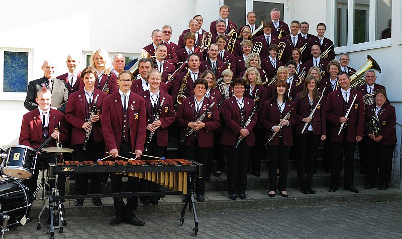 Das Orchester im September 2010 vor dem Vereinsheim Das Orchester im September 2010