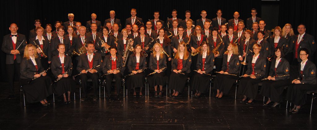 Orchester mit neuer Uniform