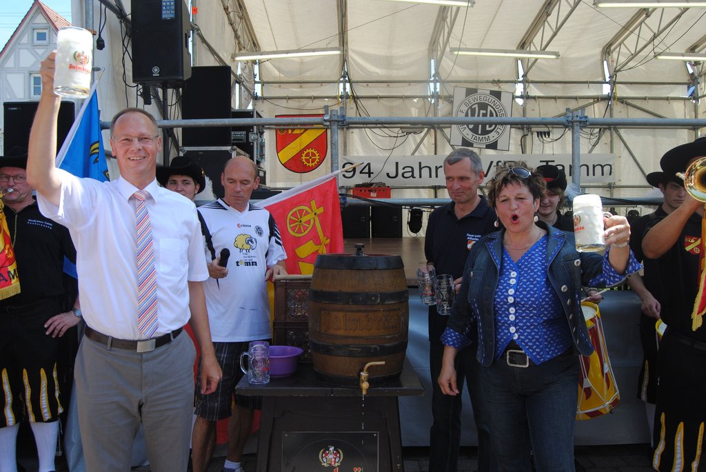 Fassanstich beim Fleckafescht 2014